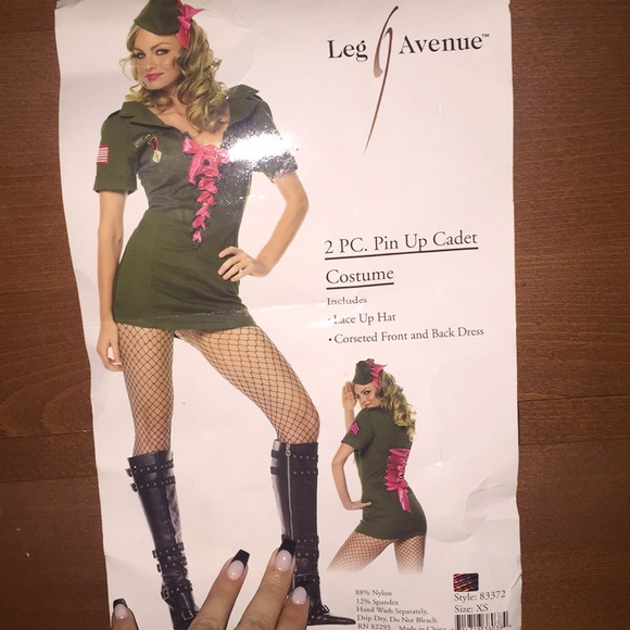 Pinup cadet costume - Picture 5 of 7